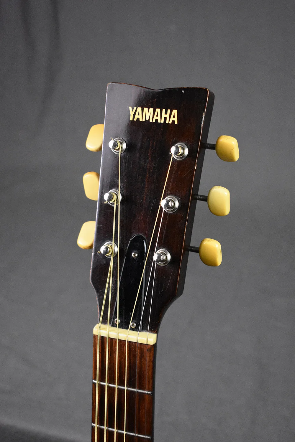 1972(c.) Yamaha FG-75 Folk Guitar