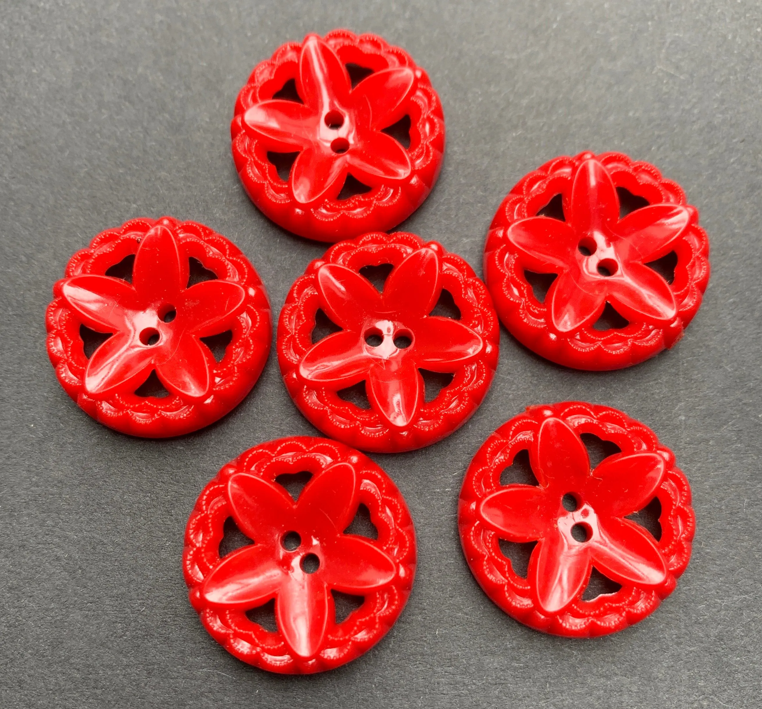 6 Jolly Bright Red Vintage Flower Buttons -2cm