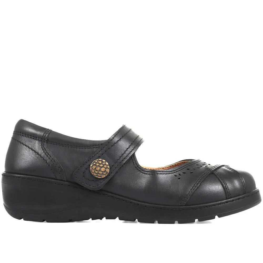 Caitilin Extra Wide Mary-Jane Shoe - CAITILIN / 320 190