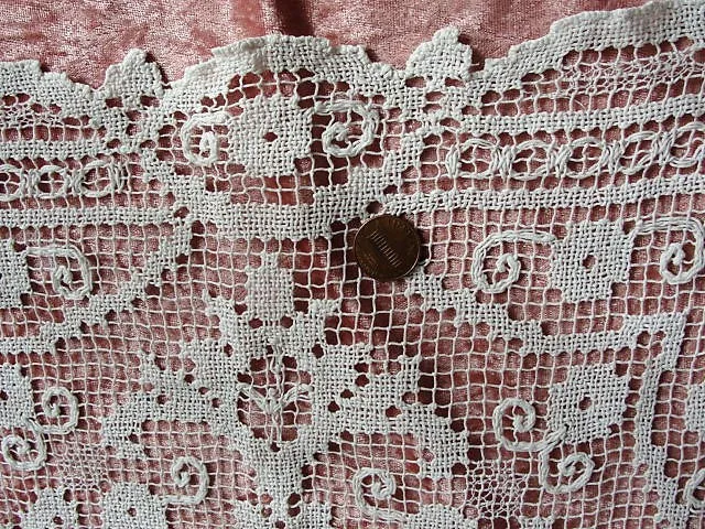GORGEOUS Vintage Hand Made Lace Table Center,Table Topper, Large Square Doily Darned Lace,Hand Knotted Lace,French Farmhouse Wedding Doilies