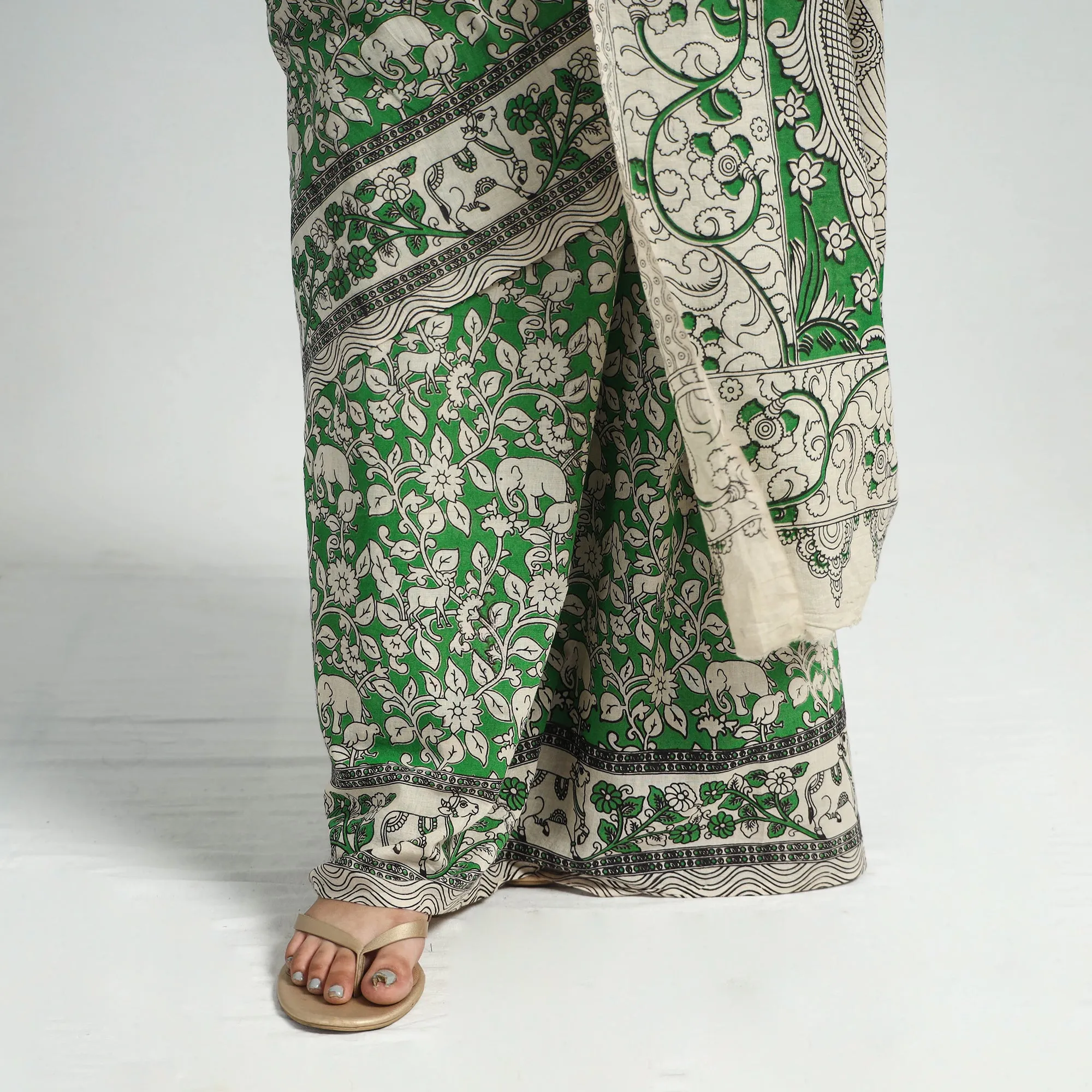 Green - Printed Cotton Kalamkari Saree with Blouse Piece 05