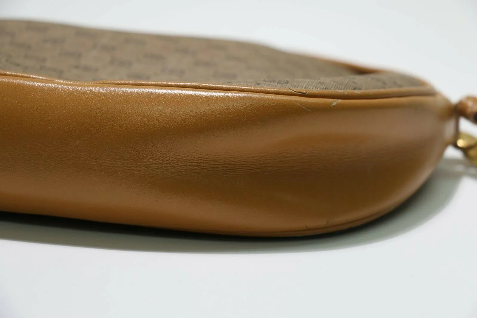 Gucci: Vintage GG Oval Crossbody Bag - Brown Leather/Beige Fabric