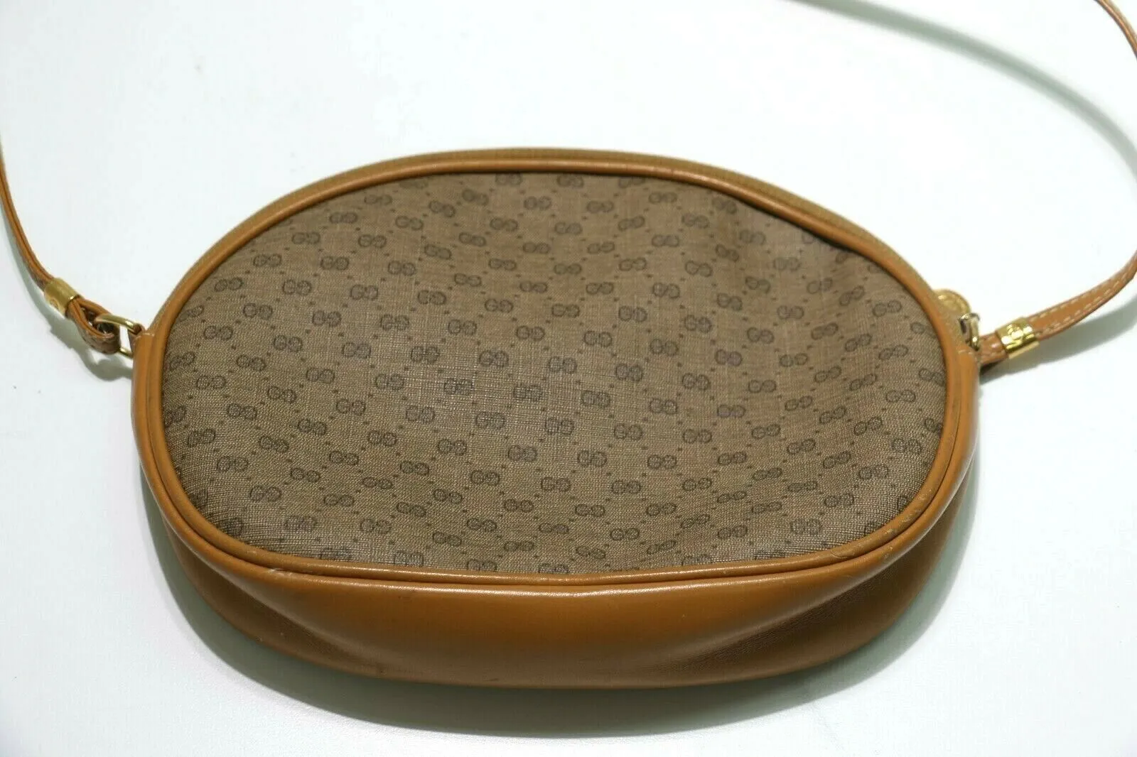 Gucci: Vintage GG Oval Crossbody Bag - Brown Leather/Beige Fabric
