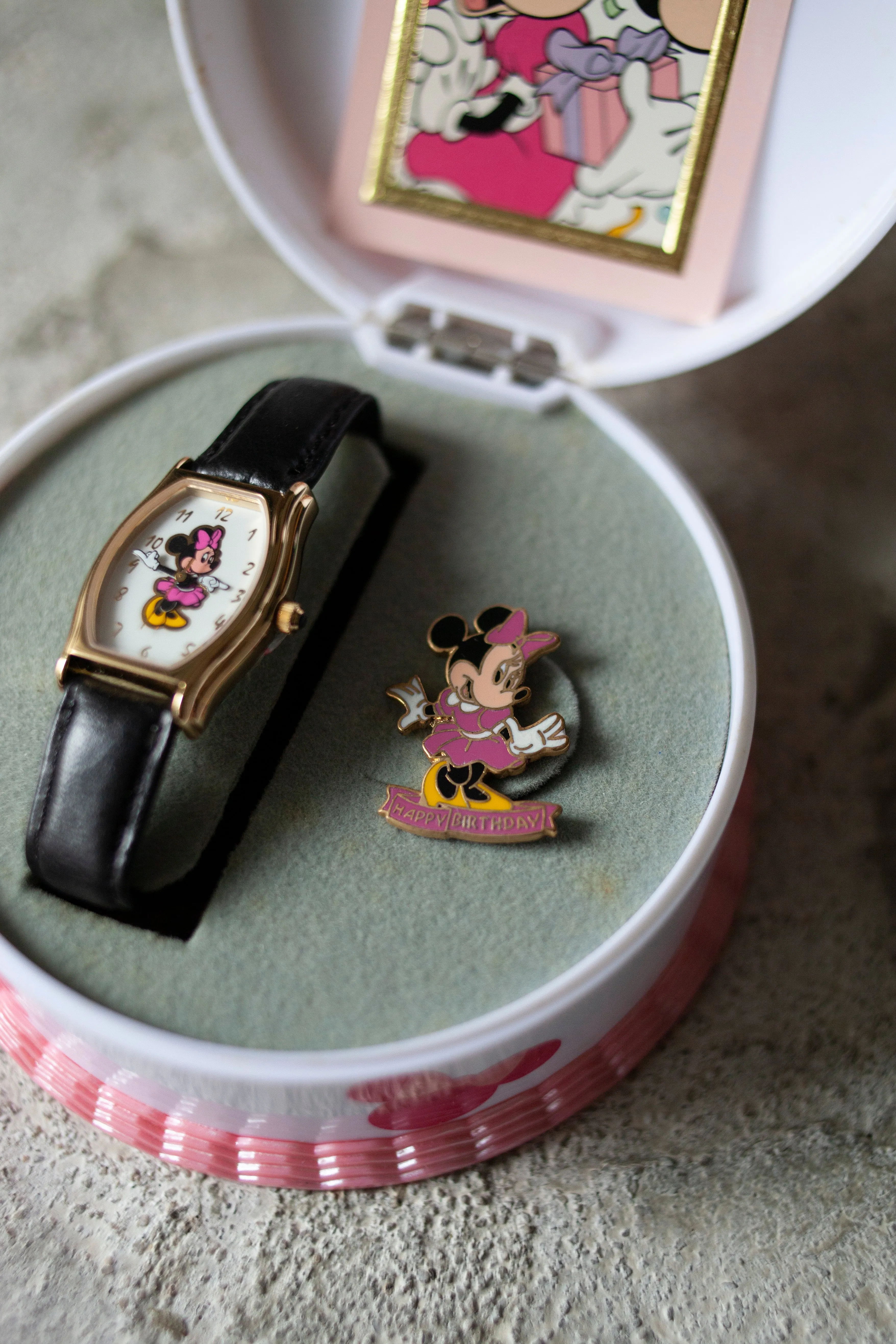 Premium Vintage: Minnie's Birthday Cake
