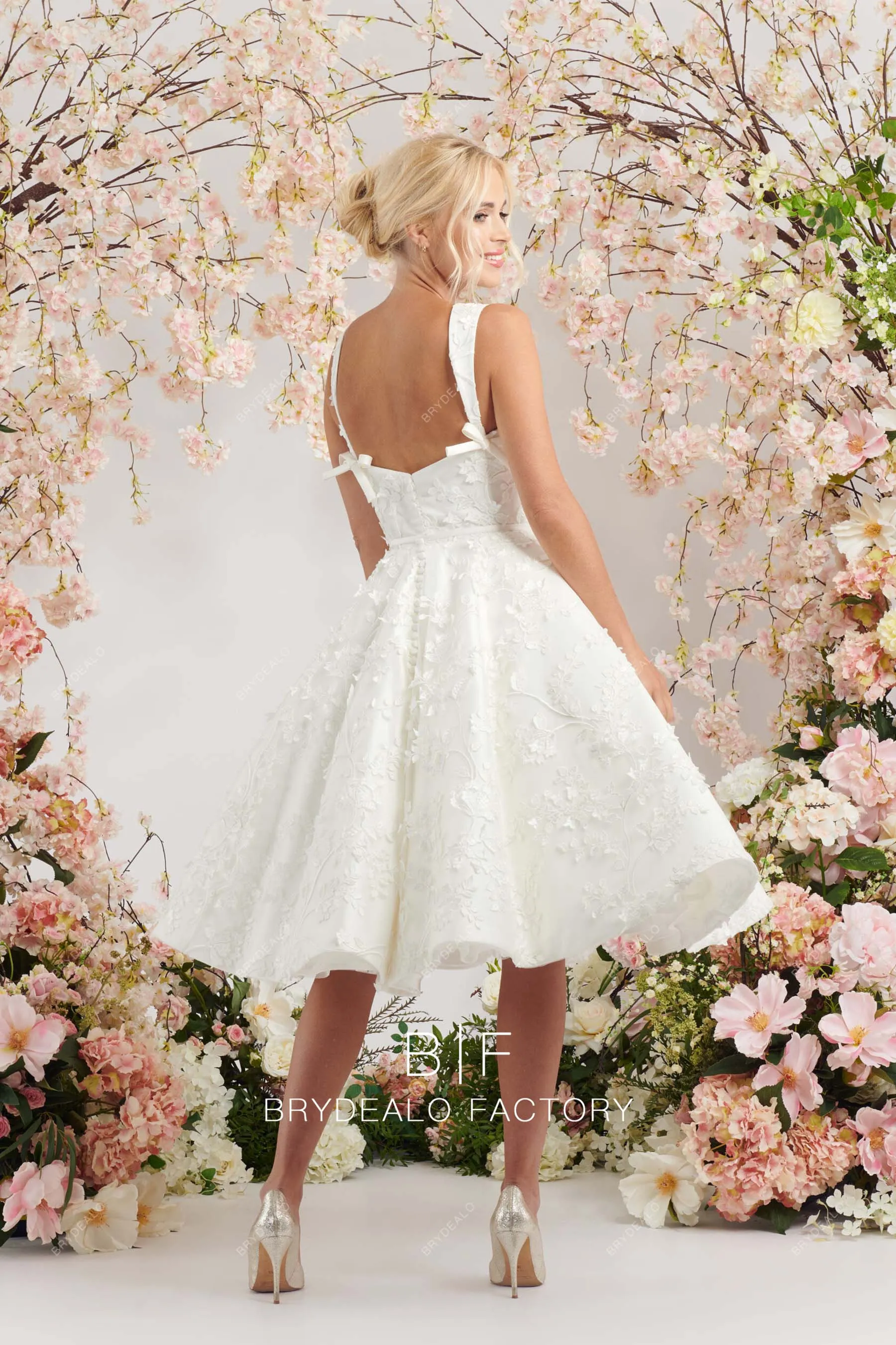 Pretty Sweetheart Neck Lace Puffy Tea-Length A-line Wedding Gown