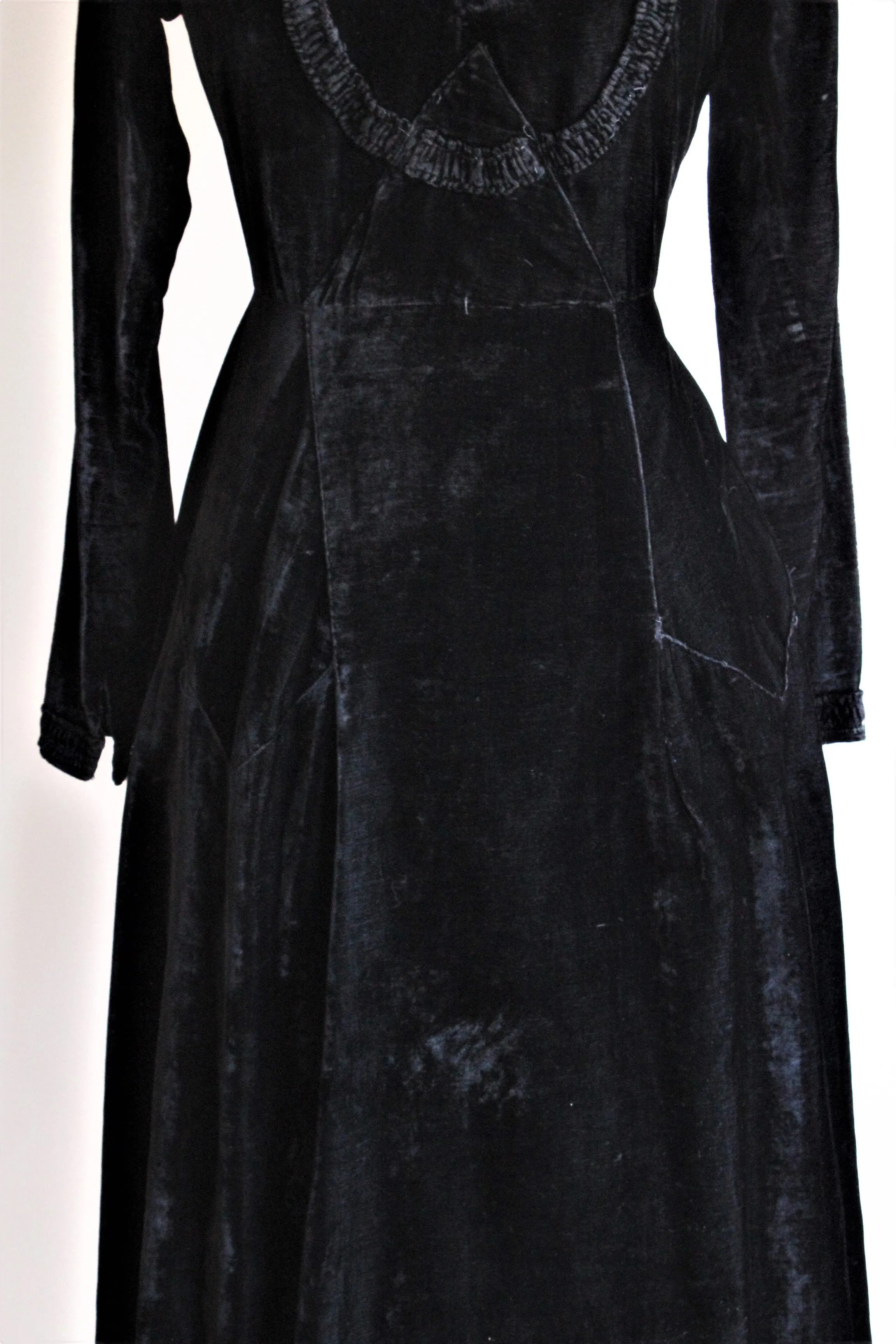 Vintage 1930s Black Silk Velvet Dress by Cash's