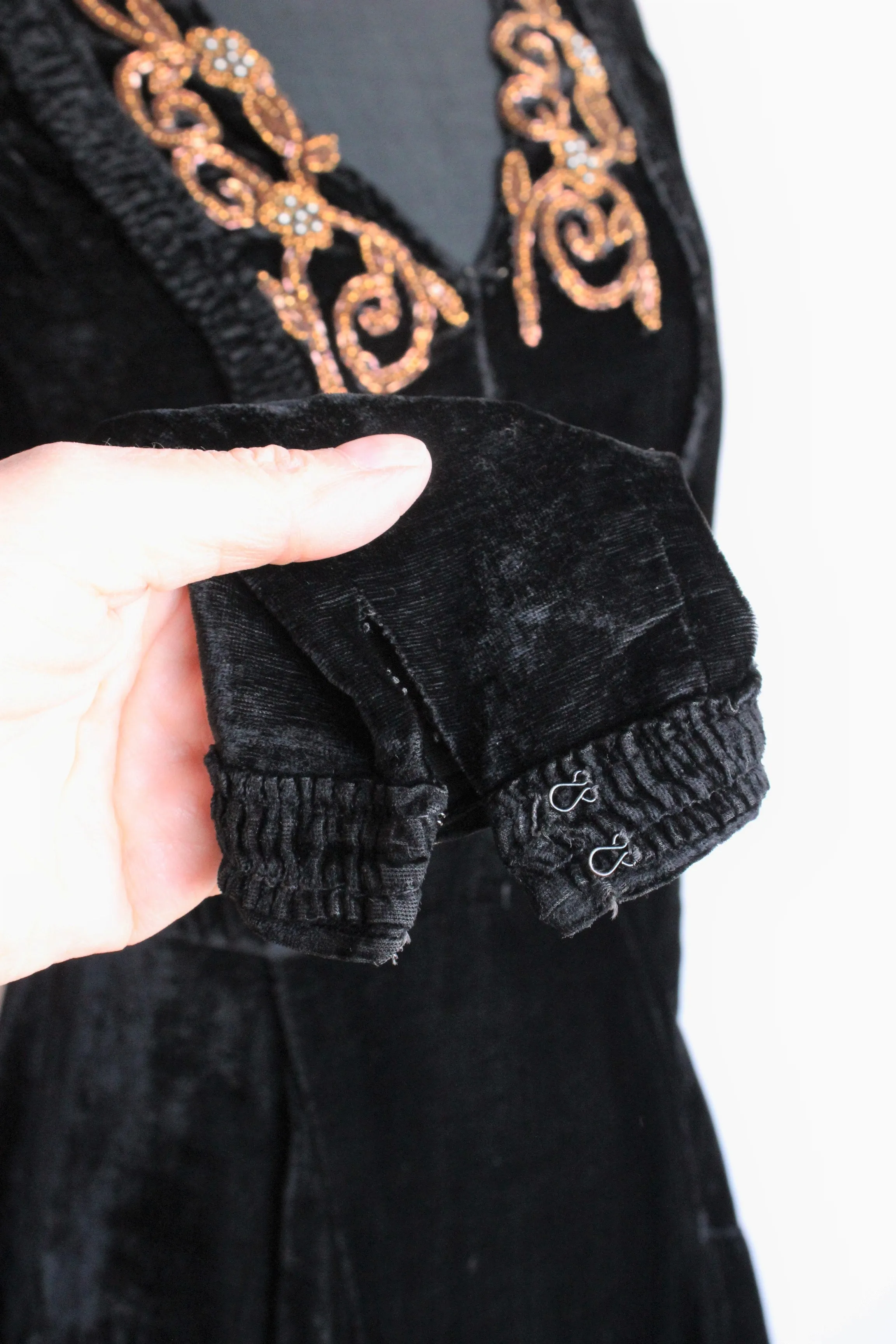Vintage 1930s Black Silk Velvet Dress by Cash's