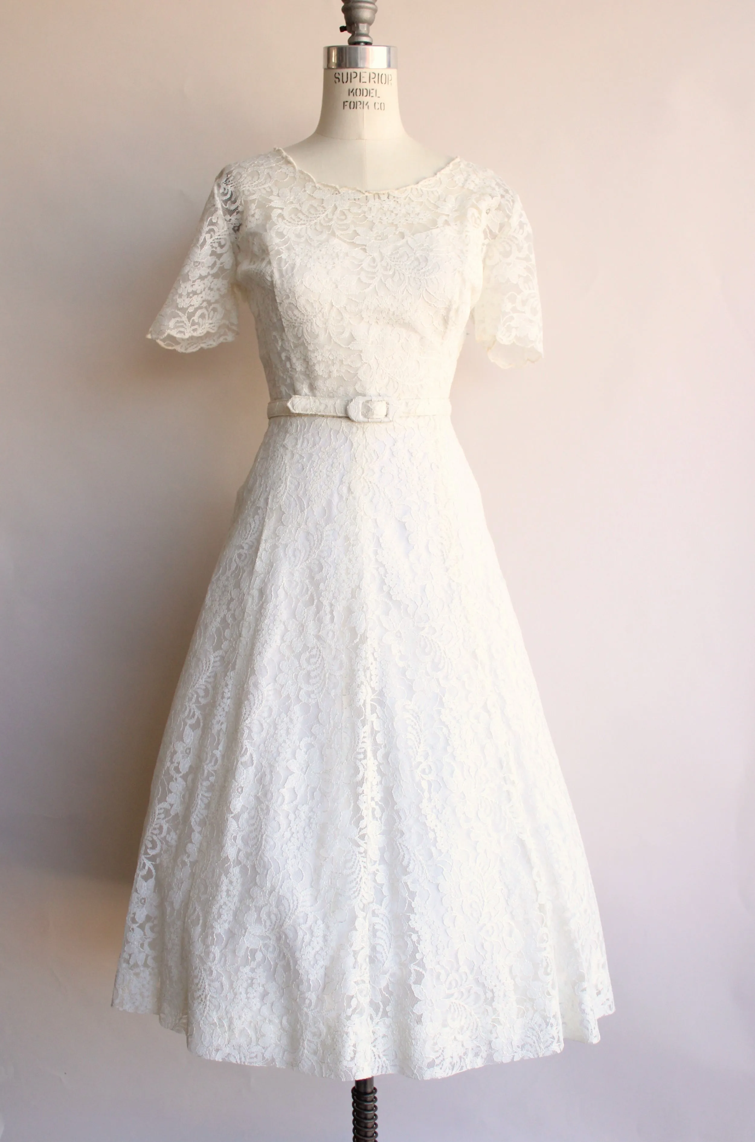 Vintage 1950s White Lace Dress with Belt