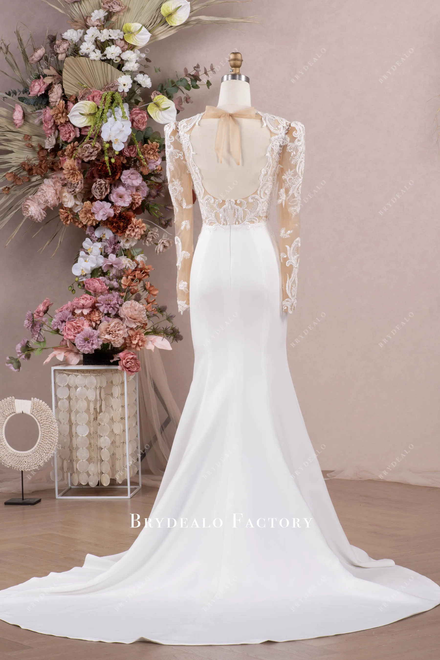 Vintage Lace Raglan Sleeves Crepe Mermaid Long Wedding Dress