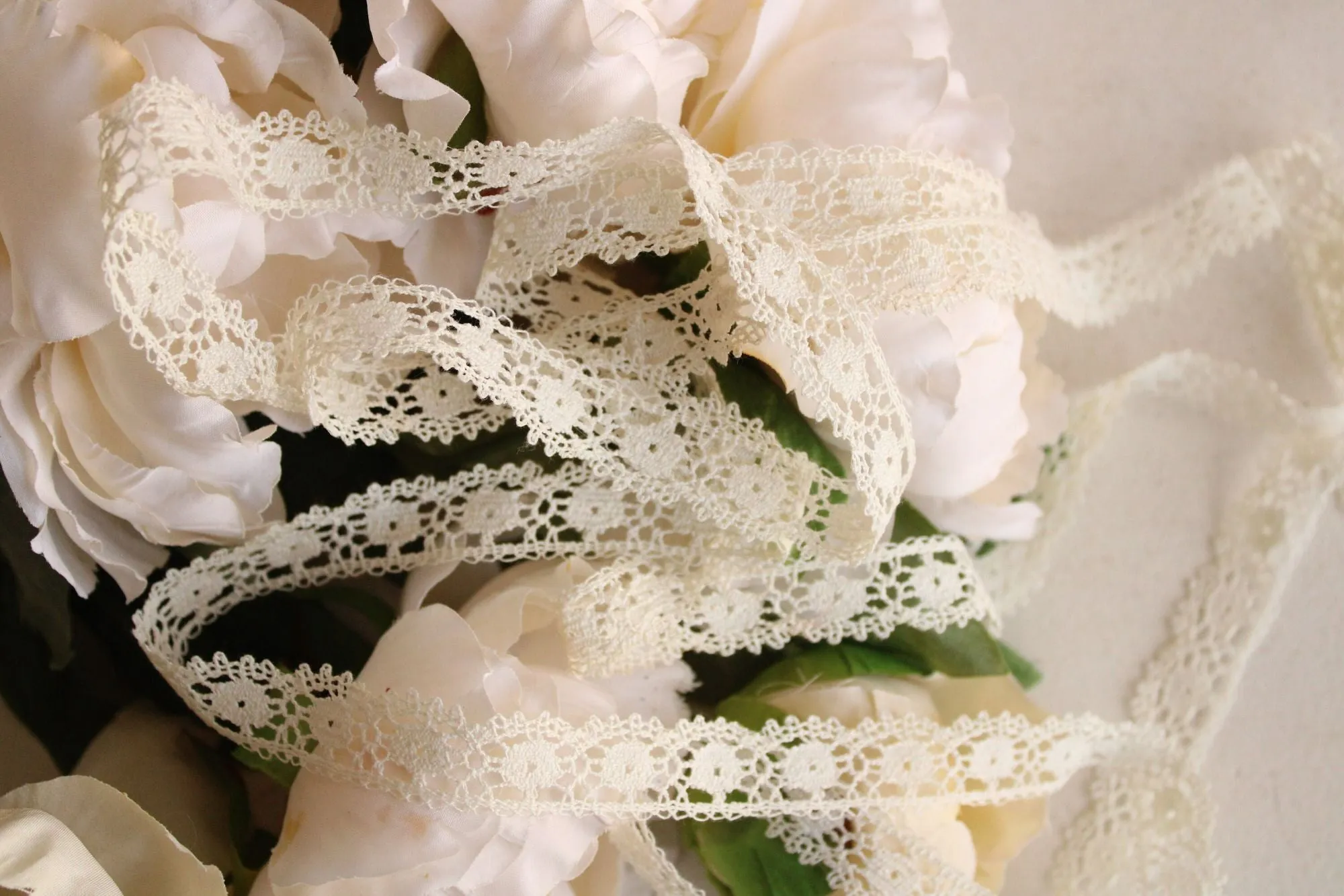 Vintage Lace Trim, Ivory Crochet, .75" Two Yards